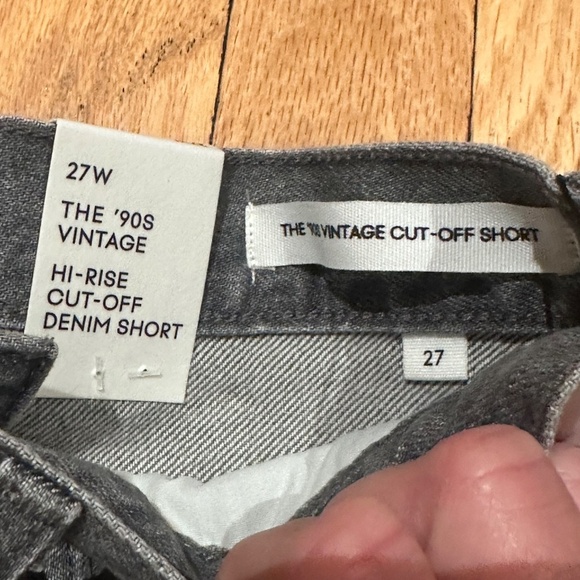 Aritzia Denim Forum 90s Vintage Cut-off Denim Short - Picture 8 of 11